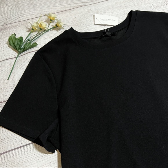 Banana Republic Crew Neck Short Sleeve Panel Detail Top - Picture 2 of 11